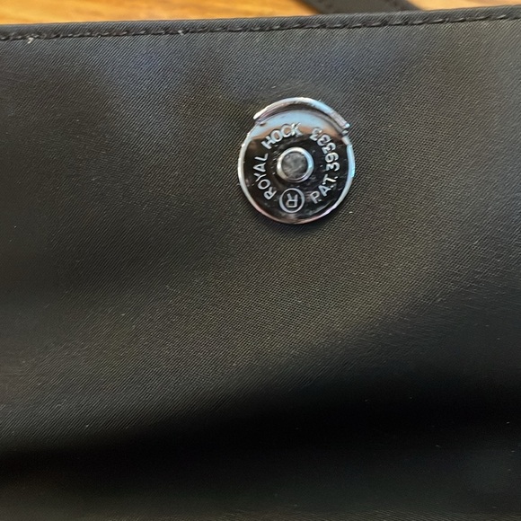 Evan Picone, Small Black Shoulder Bag, NWOT - Picture 4 of 6